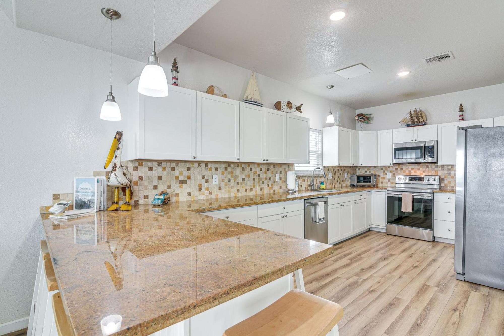 Beachfront Texas Retreat - 2 Decks, Patio And Views! Surfside Beach Eksteriør billede