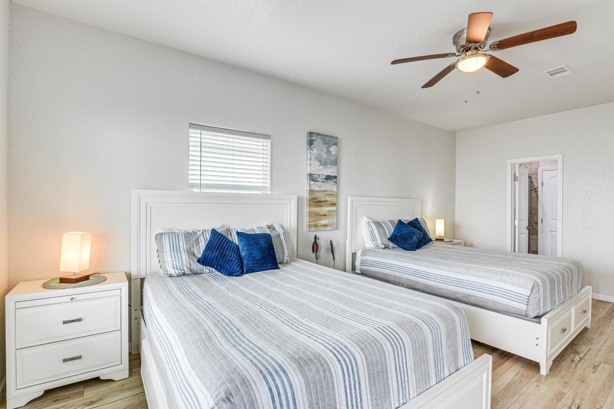 Beachfront Texas Retreat - 2 Decks, Patio And Views! Surfside Beach Eksteriør billede