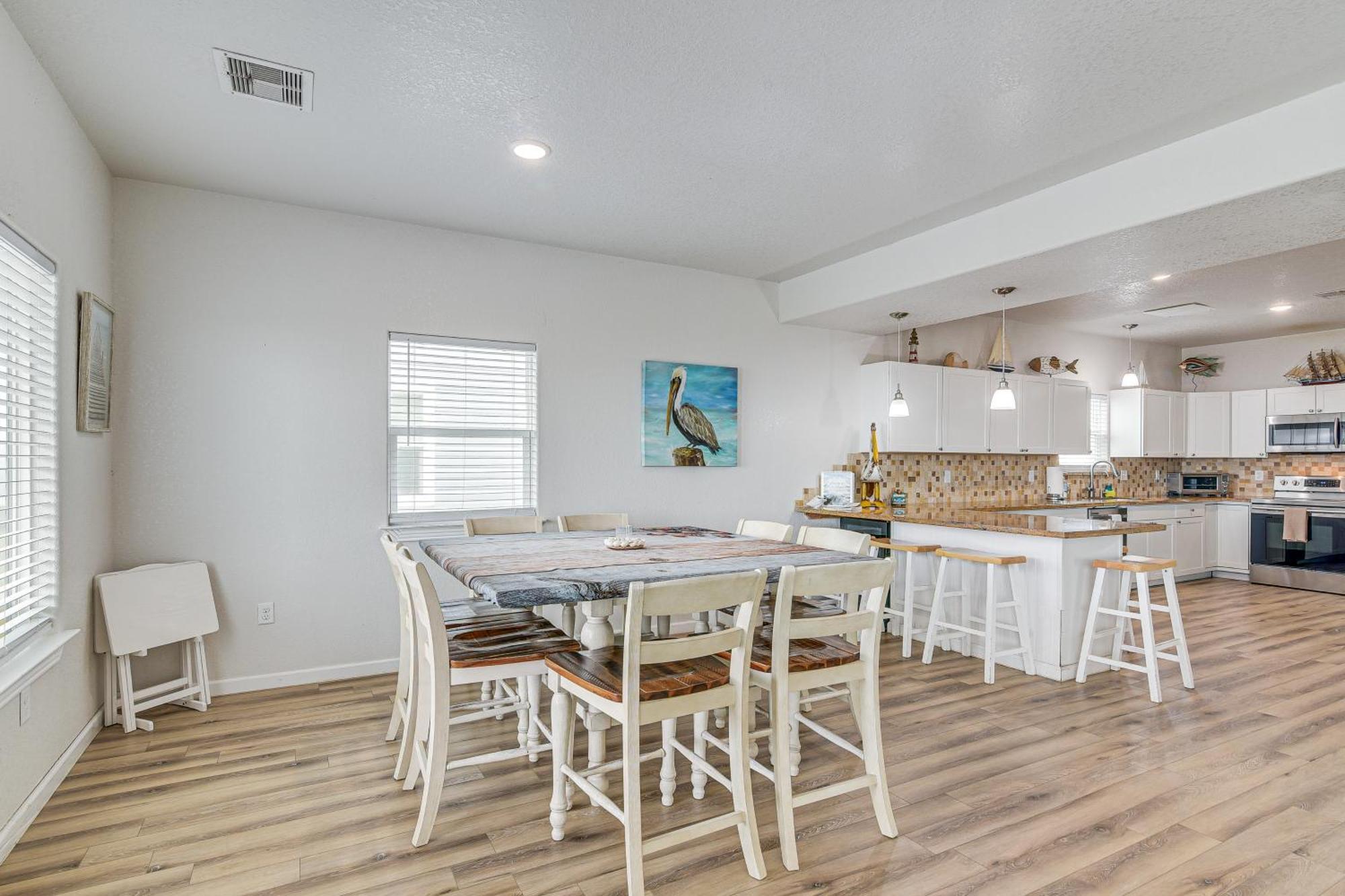 Beachfront Texas Retreat - 2 Decks, Patio And Views! Surfside Beach Eksteriør billede