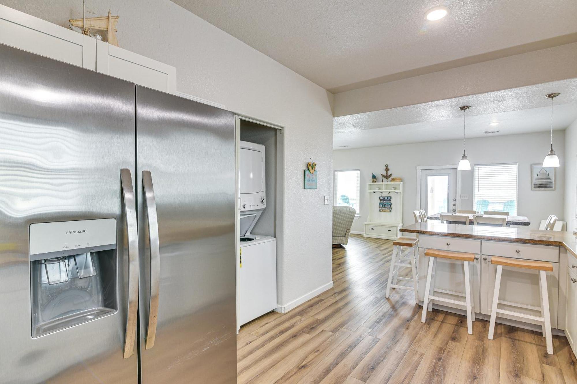 Beachfront Texas Retreat - 2 Decks, Patio And Views! Surfside Beach Eksteriør billede