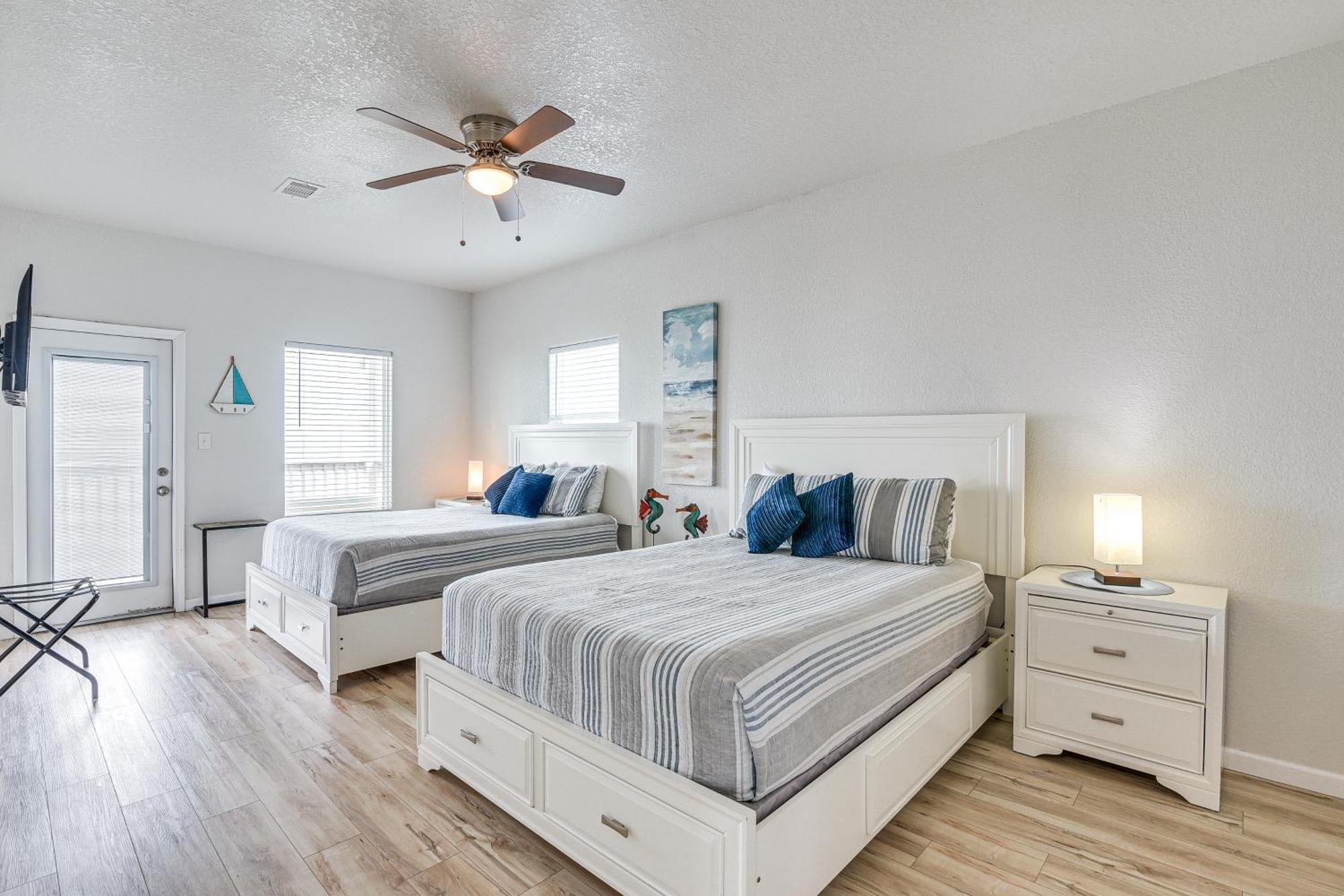 Beachfront Texas Retreat - 2 Decks, Patio And Views! Surfside Beach Eksteriør billede