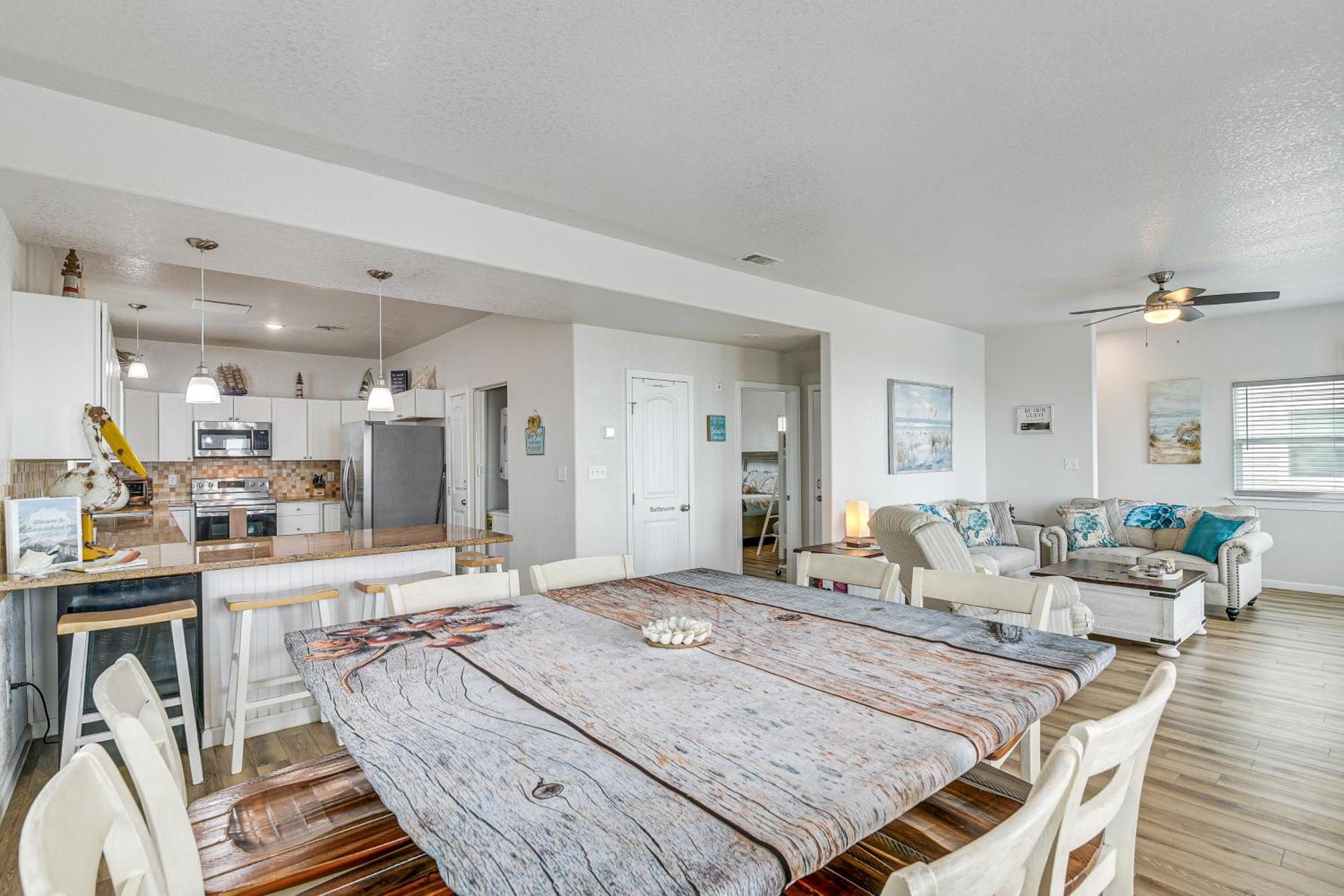 Beachfront Texas Retreat - 2 Decks, Patio And Views! Surfside Beach Eksteriør billede